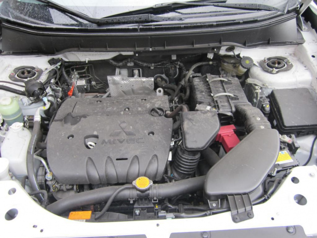 Mitsubishi Outlander, Lancer двигатель 2, 0 бензин