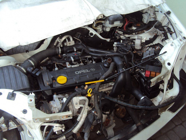 Opel Meriva 1.7 DTI двигатель в сборе z навесным оборудованием 2004r