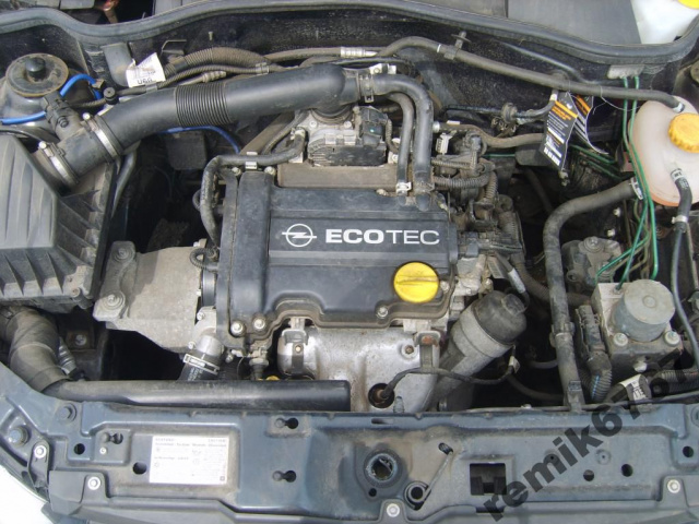 Двигатель Opel 1.0 12v Corsa C D Agila Z10XEP w машине