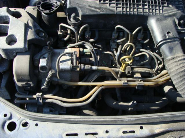 RENAULT CLIO II 2001 r 1.5 DCI двигатель
