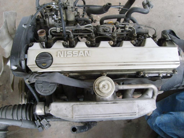 NISSAN PATROL 2.8 TD 1996 / 97 R. двигатель навесное оборудование
