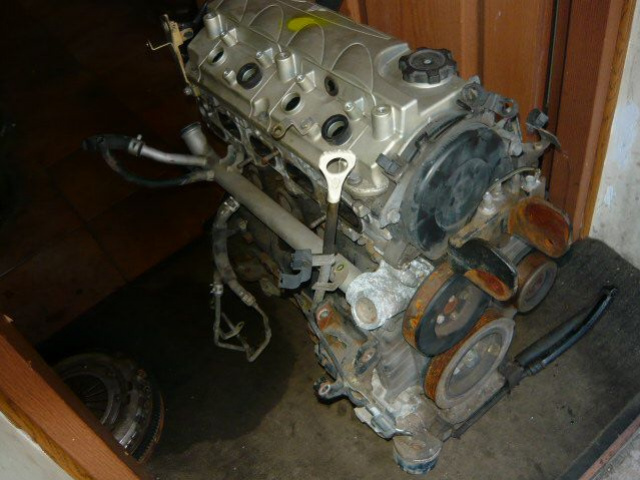 Mitsubishi Outlander 2, 4B 2004r двигатель