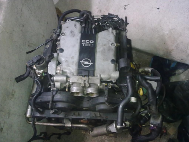 Двигатель в сборе 2, 5 V6 + навесное оборудование Opel Omega B