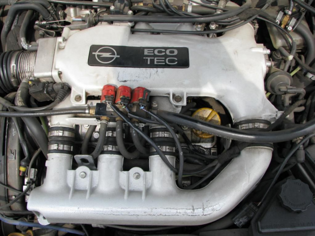 Двигатель 2, 5 V6 OPEL VECTRA B