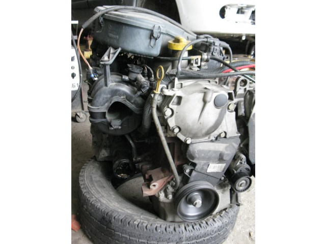 Двигатель dacia logan sandero renault clio 1.4 8v