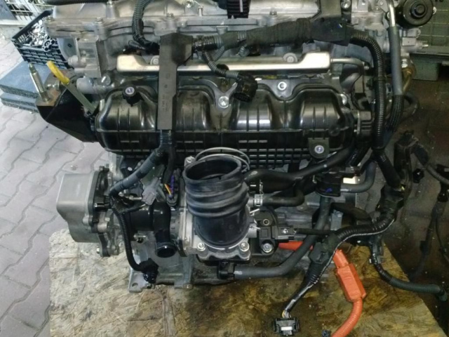 Двигатель 1.8 Toyota Prius Plus 13r.