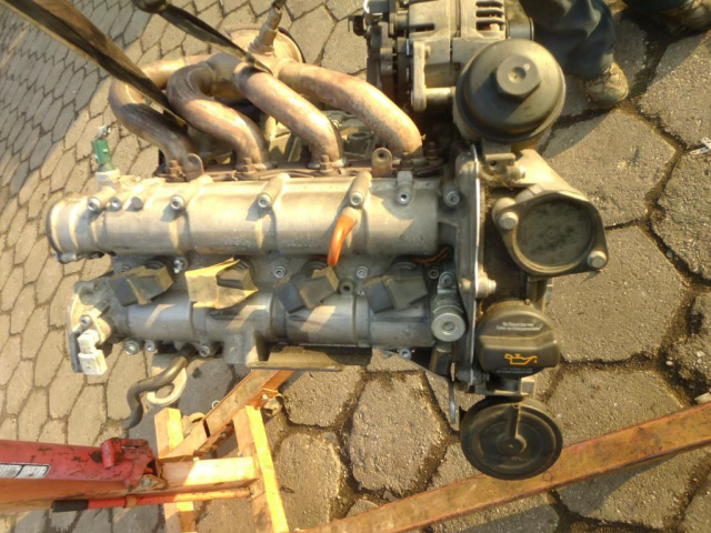SKODA ROOMSTER FABIA II - двигатель в сборе 1.6 16V
