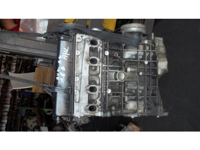 Двигатель AUDI A4 1.8B AHL