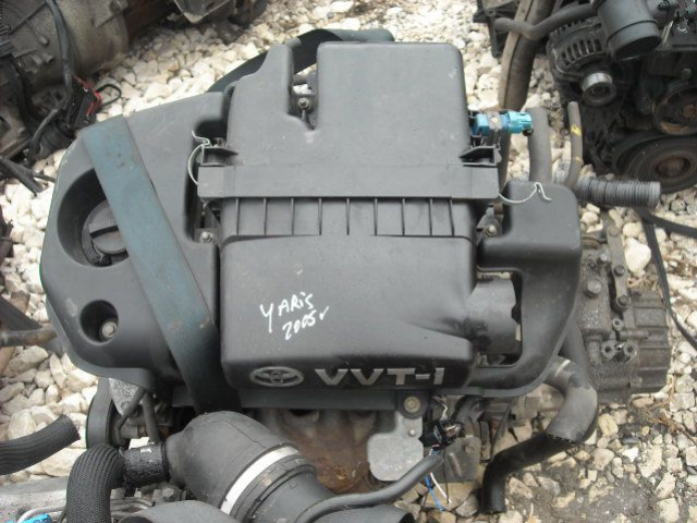 Двигатель toyota yaris 1, 0vvti 2S-P52R 2005г. в сборе