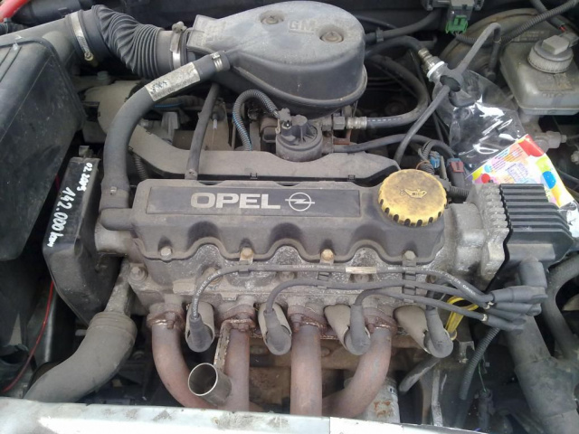 OPEL VECTRA B 1.6 8V X16SZR - двигатель