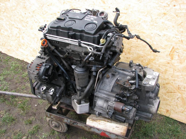 VW TOURAN двигатель 2, 0 TDI 140 л.с. модель ДВС BMM