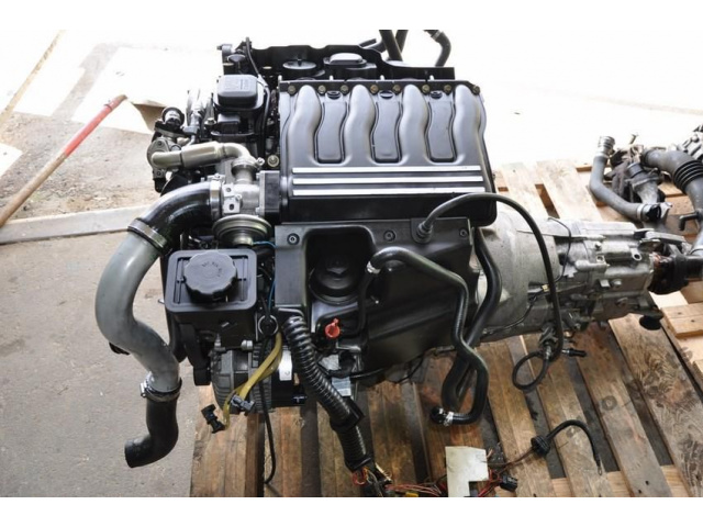 Двигатель BMW 3 E46 01г. 320d 2.0d + коробка передач в сборе !