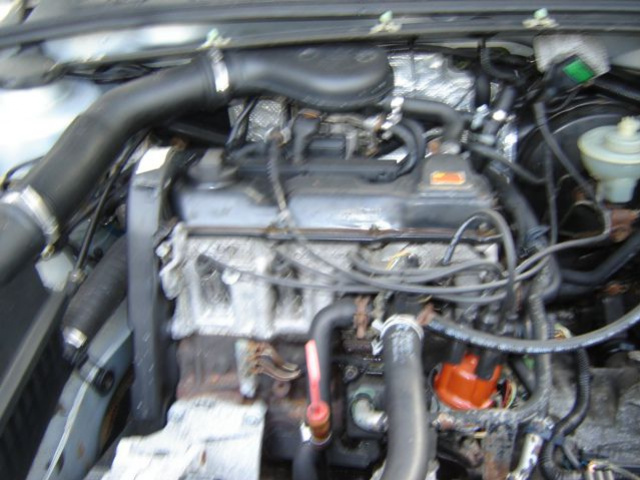 VW GOLF III VENTO двигатель 1.8 B