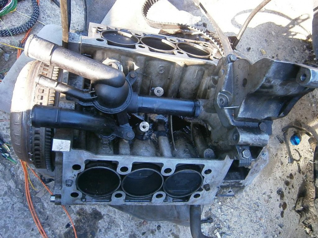 KIA CARNIVAL двигатель K5 2.5 V6 01 R.
