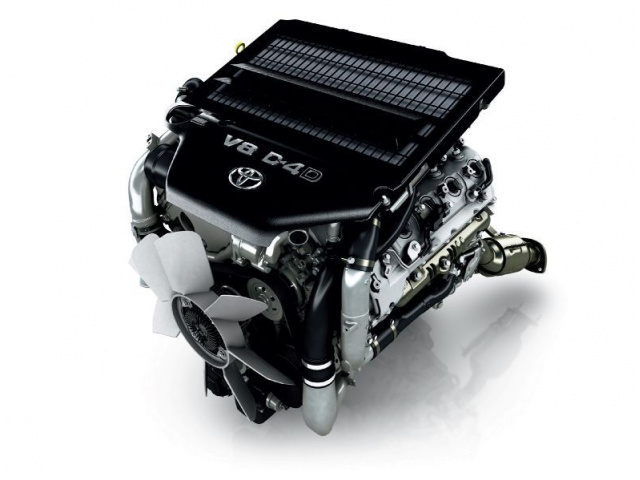 Land Cruiser двигатель 4.5 V8 D4D восставновленный SILNIKO