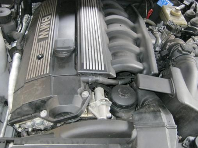 Двигатель BMW 328i 528i 728i M52 2.8...w машине