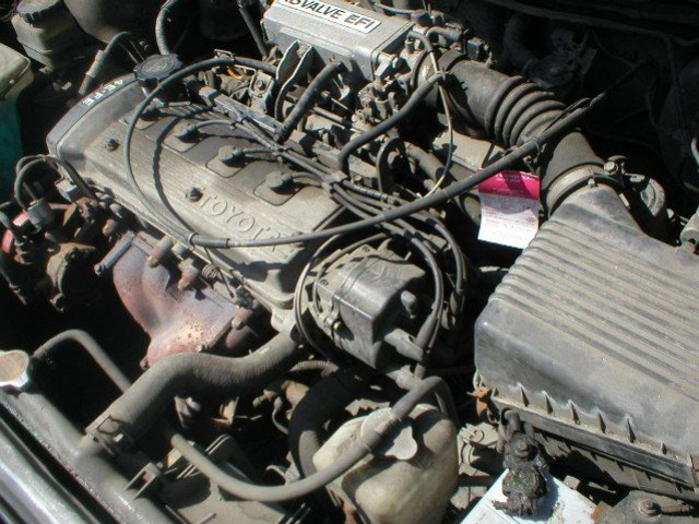 Toyota Corolla 1, 3 kat двигатель i и другие з/ч запчасти