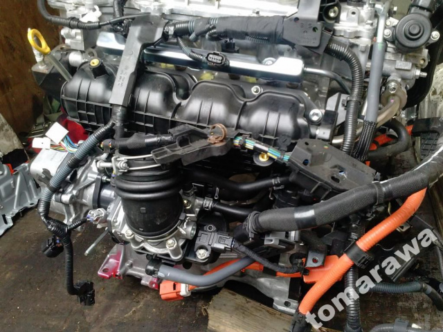 Двигатель 1.8 Toyota Prius Plus 15r.2ZR новый!!!!!
