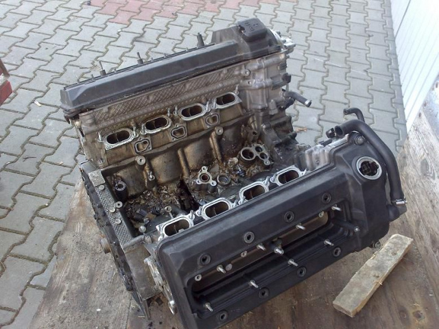 Двигатель BMW E39 M5 400 л.с. поврежденный