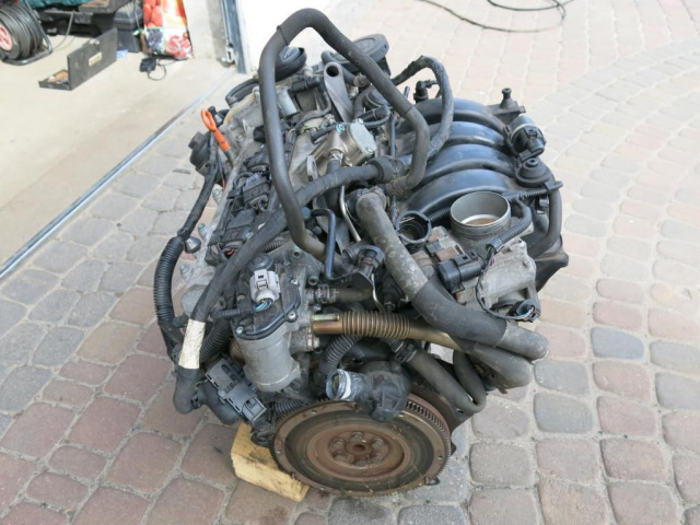 VW GOLF V двигатель в сборе 1.6 FSI BLP AUDI