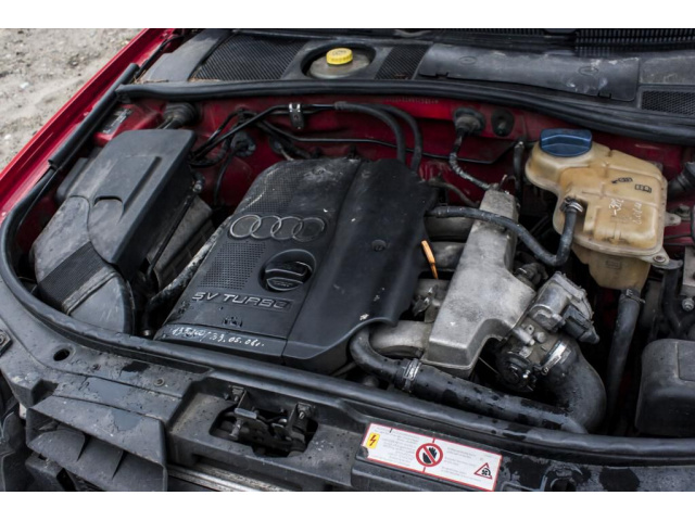 Двигатель в сборе Audi a6 1.8 AEB z kompem