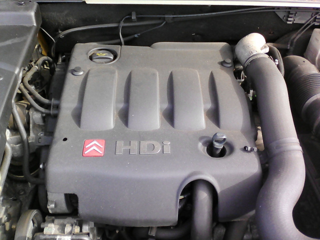 Двигатель + навесное оборудование CITROEN C5 LX 2, 0 HDI 2003 год