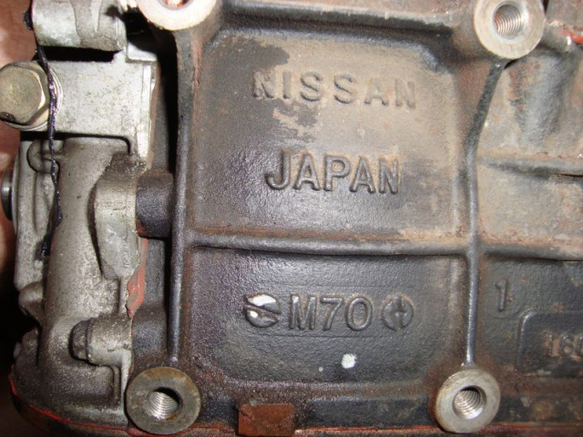 # двигатель Nissan Almera Tino 1.8 16V M70 16040 AK