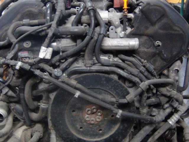 VW TOUAREG двигатель в сборе 5.0TDI AYH год 05