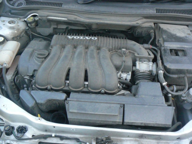 Двигатель 2.4 бензин VOLVO S40 V50 80 тыс KM
