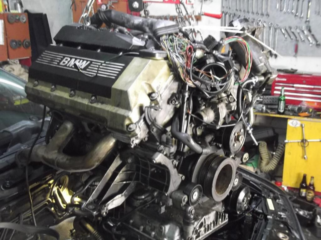 Двигатель M62B35 Bmw e38 e39 состояние отличное голый без навесного оборудования