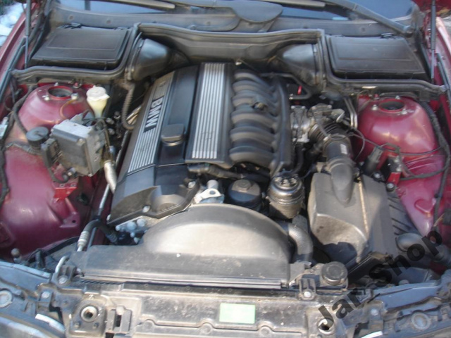 BMW 5 E39 520i M52 двигатель бензин голый