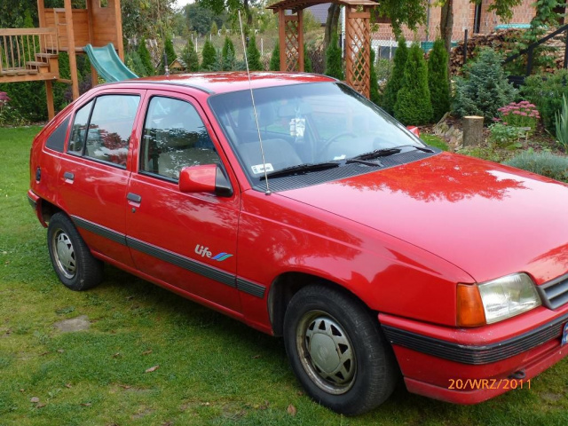 Opel kadett 1, 4 запчасти, двигатель, коробка передач, itp....