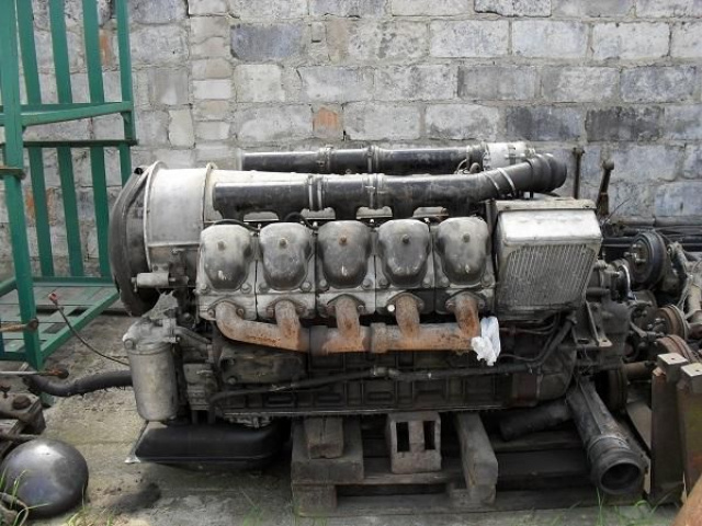 Двигатель TATRA V10, коробка передач