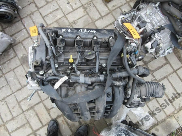 Mazda 3 2.0 Skyactiv бензин двигатель PE02 13-15r