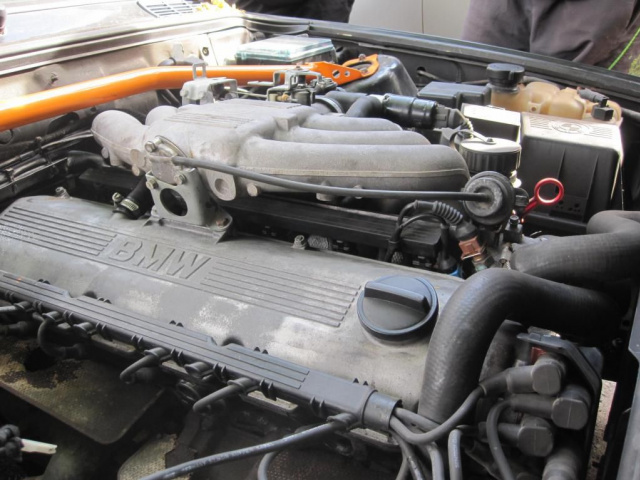 Двигатель в сборе M20B20 + коробка передач навесное оборудование BMW E30