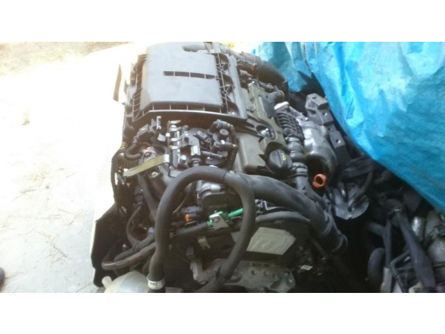 Двигатель в сборе 1.6 EHDI Peugeot 308 citroen 2014