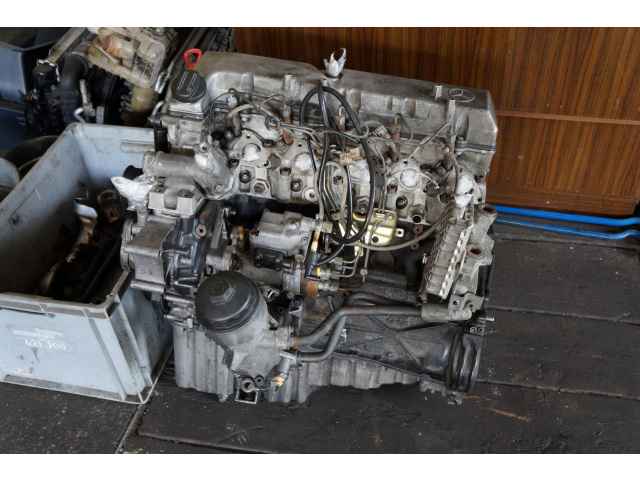 MERCEDES SPRINTER W 901 95- двигатель 2, 9 TD отличное состояние