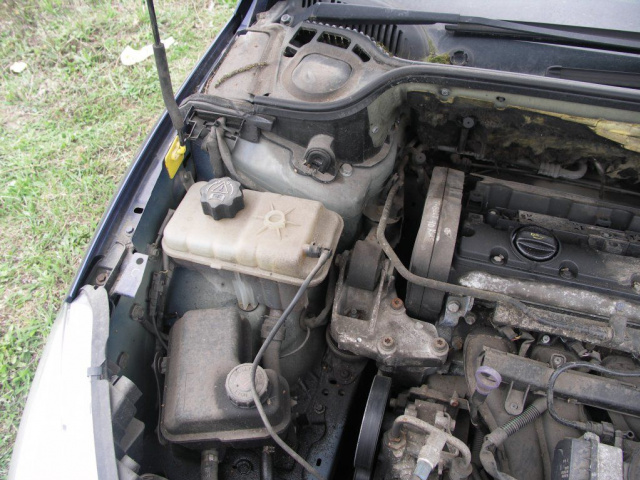 Peugeot 407 двигатель 1.8 16v 2004r