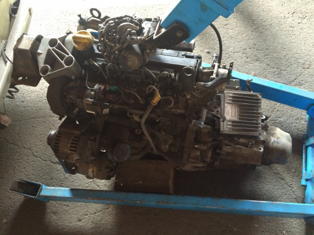 Двигатель + коробка передач 1.5 DCI Renault komplenty