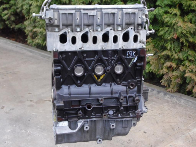 RENAULT TRAFIC двигатель 1.9 DCI 2005 r