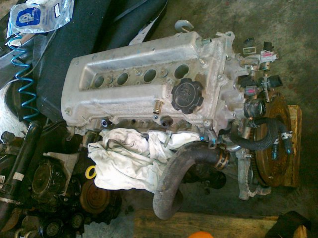 Двигатель toyota avensis corolla 1.6 1.8 VVT-I