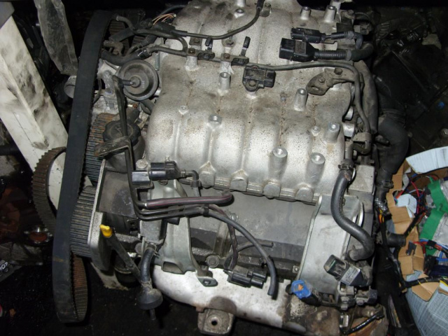 Двигатель KIA SORENTO 3, 5 V6 2004 поврежденный