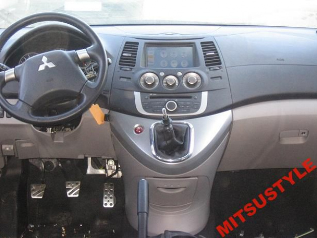 Mitsubishi Grandis DiD 2, 0 2009 двигатель голый без навесного оборудования