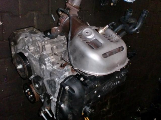 HYUNDAI I30 1, 4 2009 двигатель небольшой пробег 14tys km