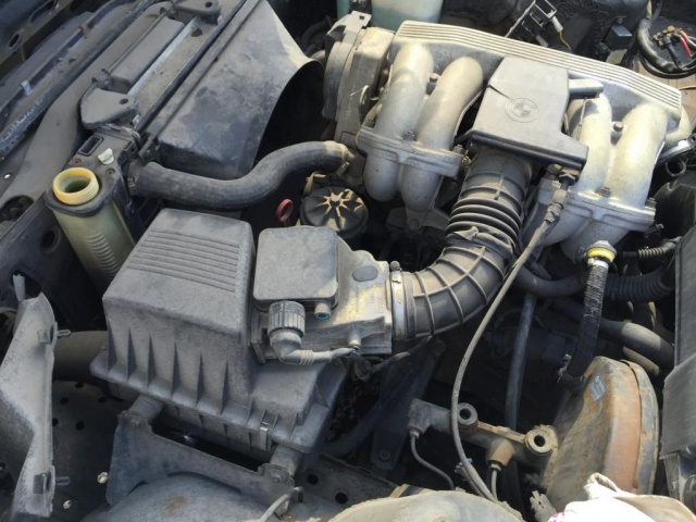 Двигатель BMW E30 318i M40B18 в сборе состояние отличное