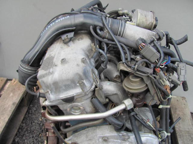 Двигатель в сборе 2.4 i Z24I NISSAN VANETTE C22 92