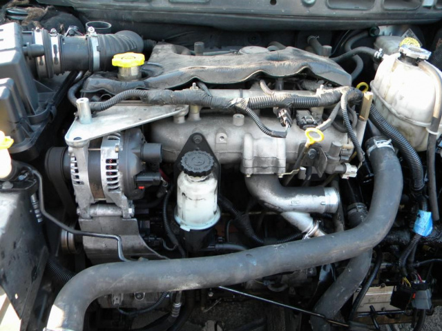 Chrysler voyager двигатель 2, 8 CRD 2006 год 147 тыс k
