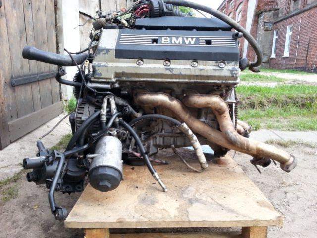 BMW E38 m60b40 4.0 двигатель