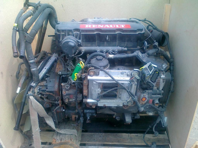 Двигатель Renault Midlum DXI-5 поврежденный