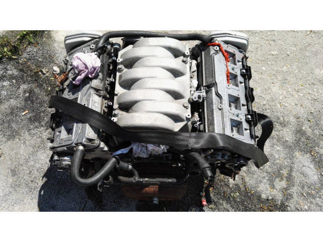 AUDI A8 3.7 V8 двигатель без навесного оборудования AEW